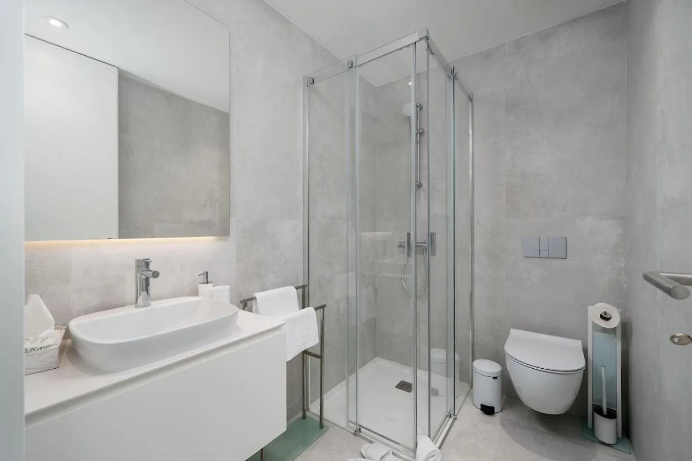 Luxury 2 Bedrooms Near Beach And Old Town Lagos Apartment