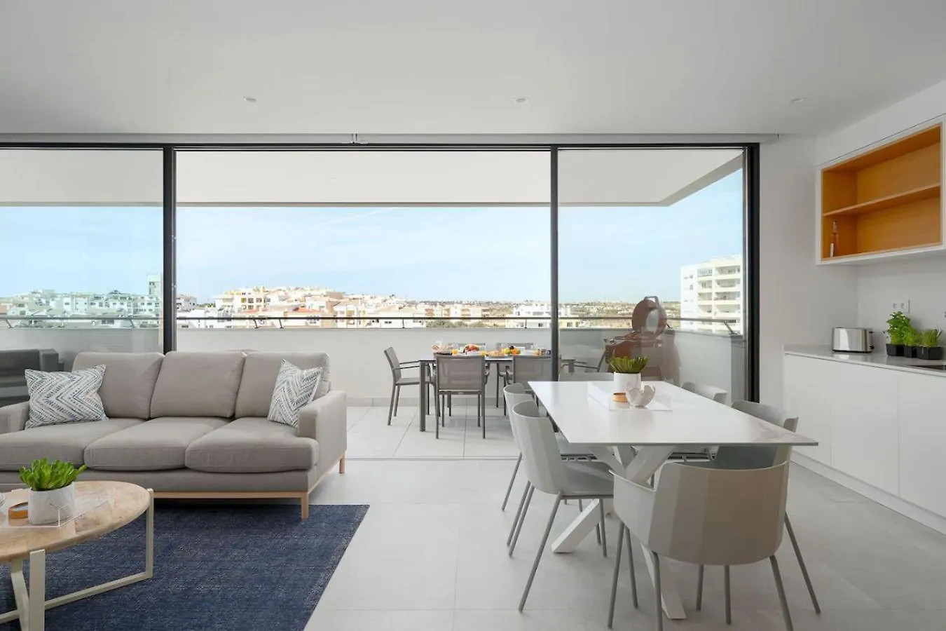 Luxury 2 Bedrooms Near Beach And Old Town Lagos